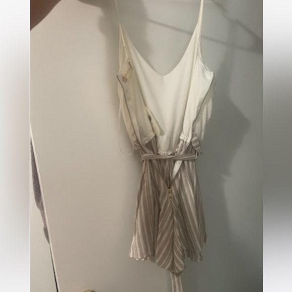 Altar’s State Romper - Picture 3 of 4